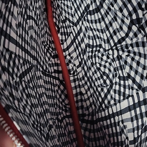 AUTHENTIC MCM Liz medium Red reversible shopper tote,with detachable zip pouch - Picture 10 of 16